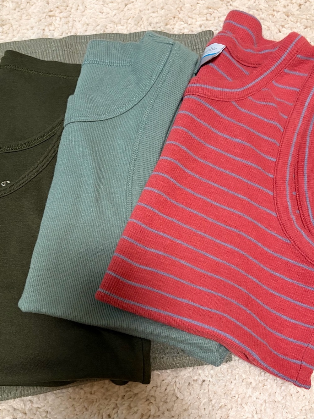 4 pack of Tanks- Old Navy, Columbia